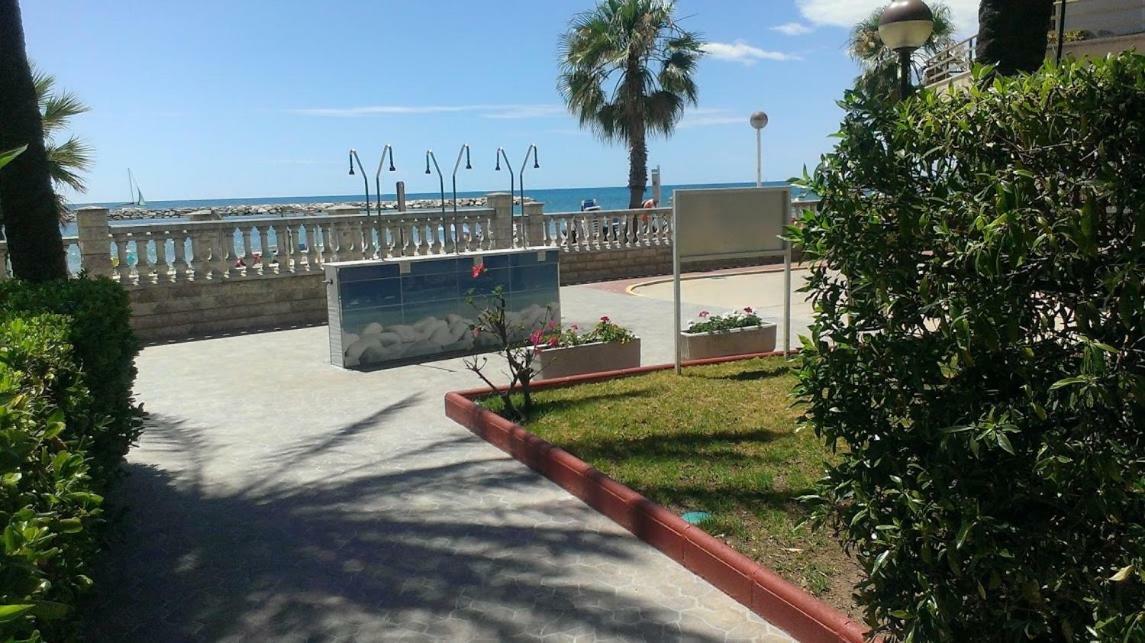 Apartamentos Marina Sol De Espana Cambrils Exterior photo